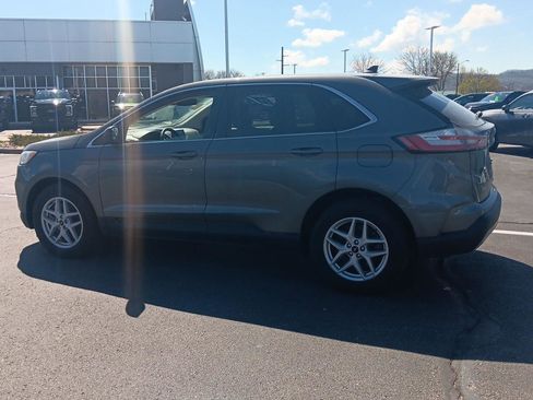 Used 2024 Ford Edge SEL w/ Convenience Package image 7