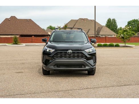 Used 2025 Toyota RAV4 XLE w/ Convenience Package FWD image 2