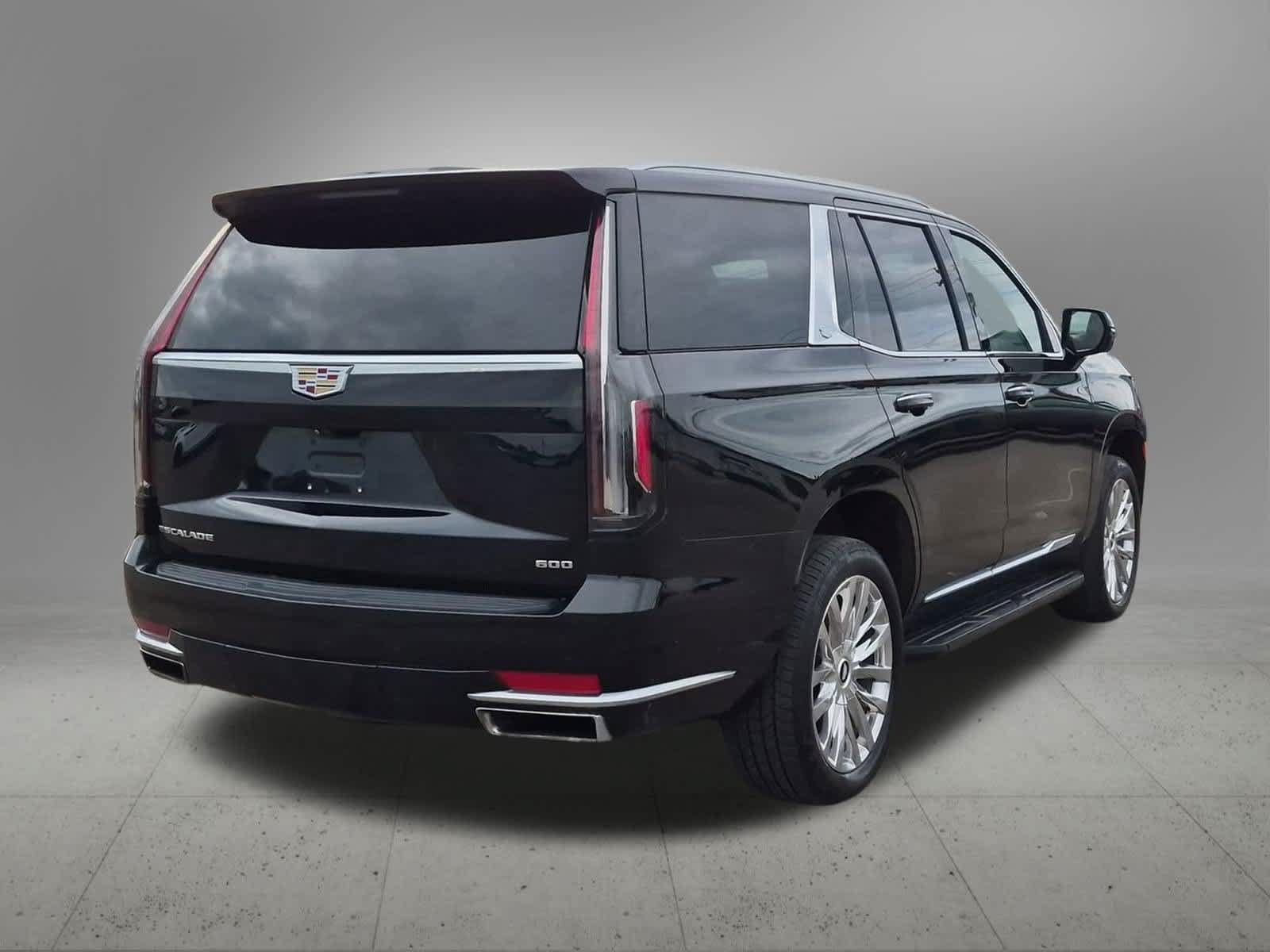Used 2023 Cadillac Escalade Premium Luxury AWD/4WD image 6