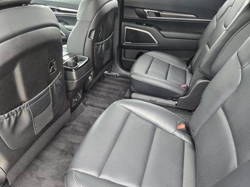Used 2025 Kia Telluride S FWD image 26