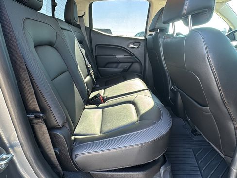 Used 2022 GMC Canyon AT4 image 25