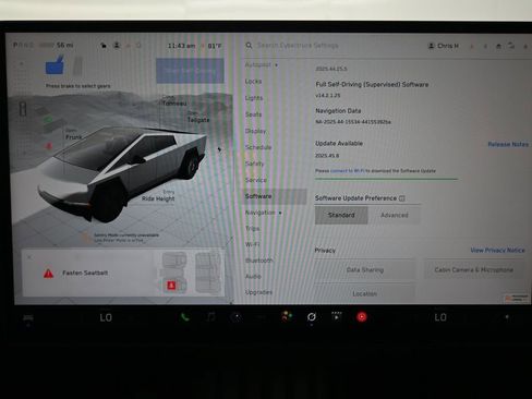 Used 2024 Tesla Cybertruck AWD Crew Cab image 22