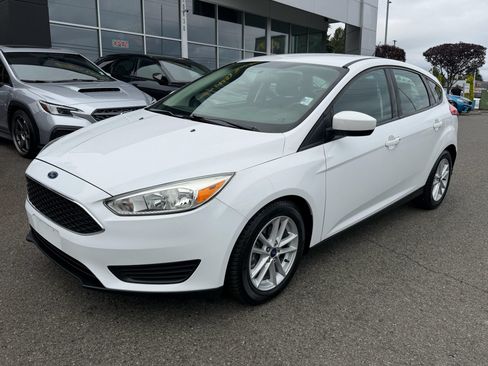 Used 2018 Ford Focus SE FWD image 1