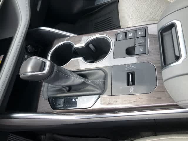 Used 2023 Toyota Highlander Limited AWD/4WD image 25