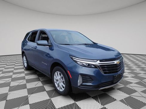 Used 2024 Chevrolet Equinox LT FWD image 3