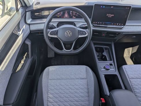 Certified 2025 Volkswagen Tiguan S FWD image 17