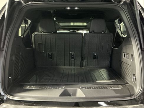New 2026 Chevrolet Suburban High Country image 34