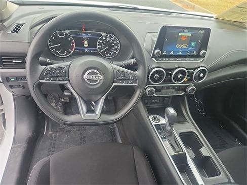 Certified 2024 Nissan Sentra SV image 31