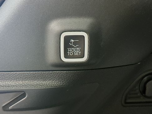 Used 2023 Jeep Grand Cherokee Altitude AWD/4WD image 28