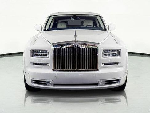 Used 2016 Rolls-Royce Phantom Sedan image 25