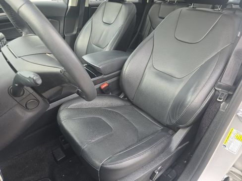 Used 2019 Ford Edge Titanium w/ Equipment Group 301A FWD image 25