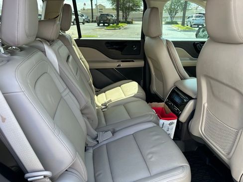 Used 2023 Lincoln Aviator Reserve RWD image 20
