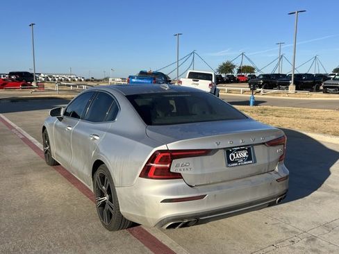 Used 2022 Volvo S60 B5 Inscription w/ Climate Package image 3