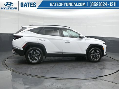 New 2026 Hyundai Tucson SEL w/ Tow & Go Package AWD/4WD image 3