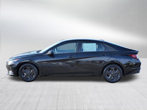 Certified 2023 Hyundai Elantra SEL image 4