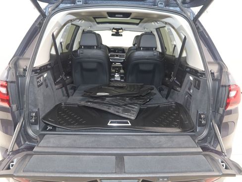 Used 2022 BMW X7 xDrive40i w/ Premium Package AWD/4WD image 49