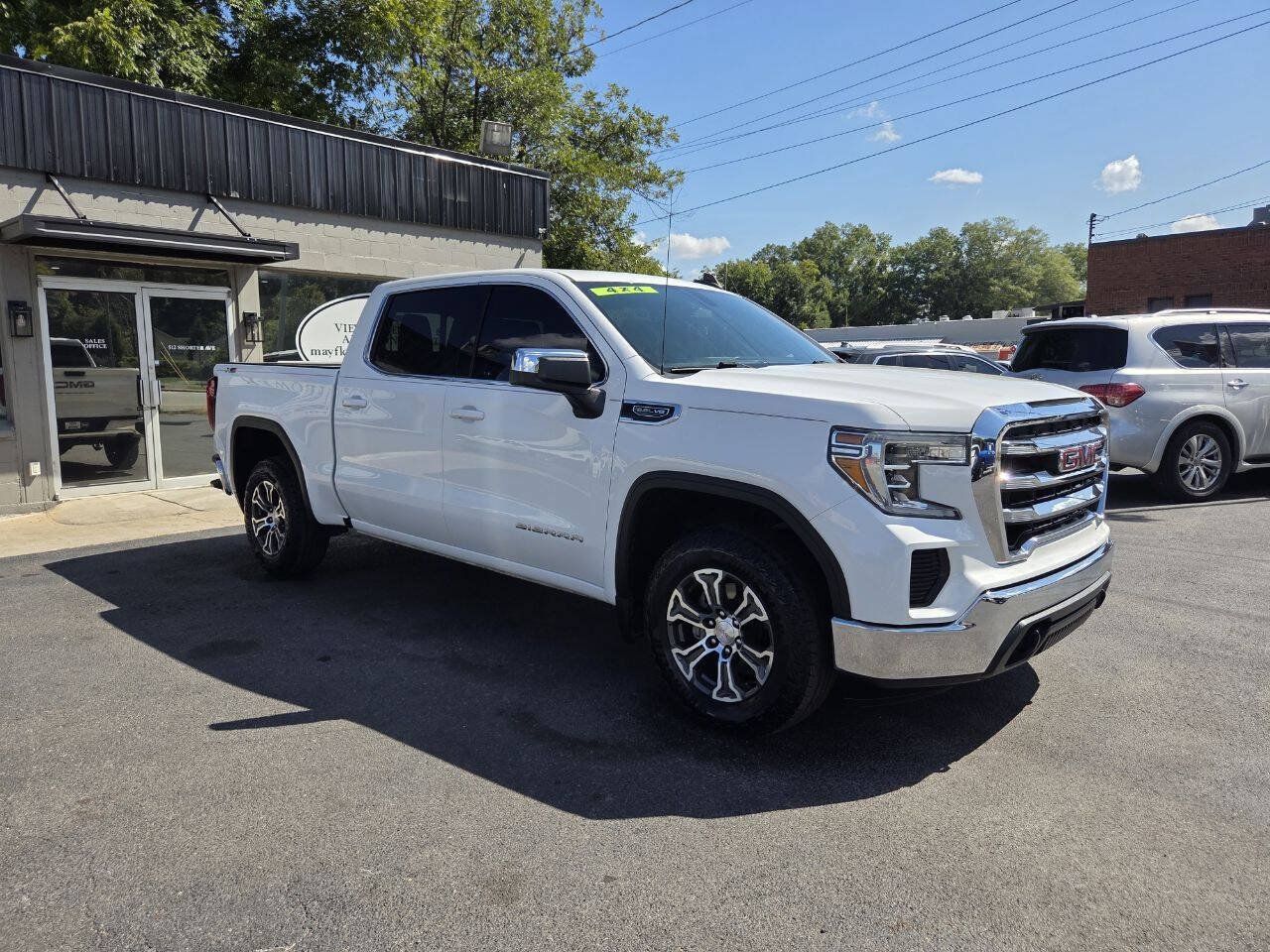 Used 2019 GMC Sierra 1500 SLE w/ SLE Value Package AWD/4WD image 8