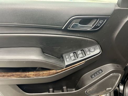 Used 2017 Chevrolet Tahoe LT image 21