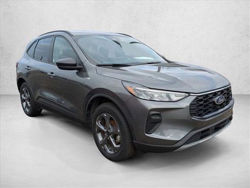 Used 2025 Ford Escape ST-Line image 3