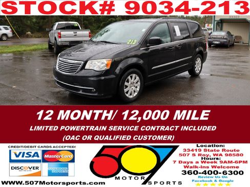 Used 2014 Chrysler Town & Country Touring image 1