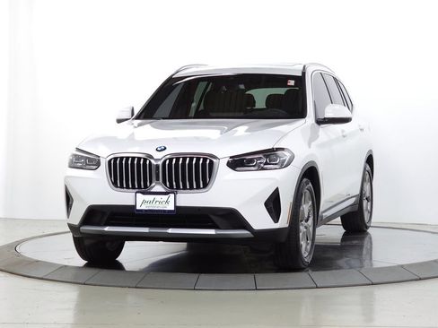 Used 2024 BMW X3 xDrive30i w/ Premium Package w/ZPA AWD/4WD image 4