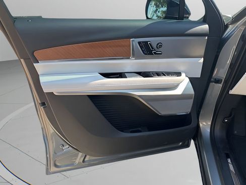 New 2026 Cadillac Vistiq Luxury image 60