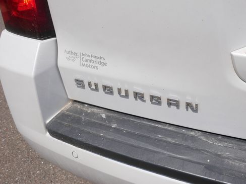 Used 2020 Chevrolet Suburban LT AWD/4WD image 8