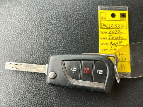 Used 2022 Toyota RAV4 LE image 36