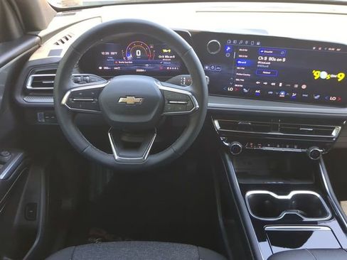 Used 2024 Chevrolet Traverse LT AWD/4WD image 15