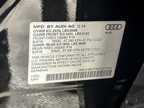 Used 2025 Audi Q6 e-tron Premium w/ Convenience Package image 26