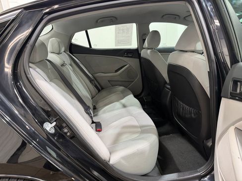 Used 2011 Kia Optima LX w/ Convenience Pkg FWD image 25