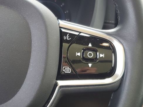 Certified 2023 Volvo XC60 B5 Ultimate w/ Protection Package image 20