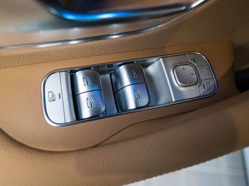 New 2026 Mercedes-Benz GLS 450 4MATIC image 19