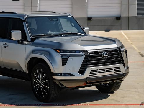 Used 2025 Lexus GX 550 550 Luxury+ HUD Traffic LIFTED w/ Accessory Package (2T) image 24