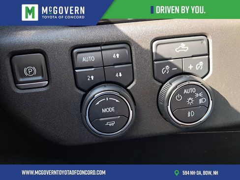 Used 2023 Chevrolet Silverado 1500 RST AWD/4WD image 28