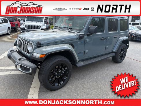 Used 2025 Jeep Wrangler Sahara image 1