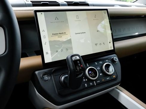 New 2026 Land Rover Defender 110 X-Dynamic SE AWD/4WD image 29