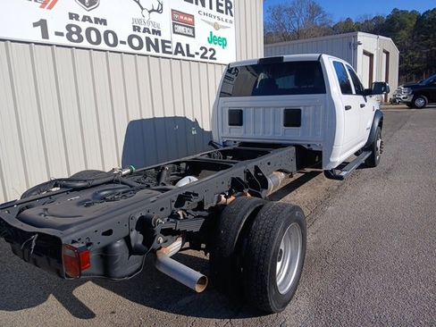 Used 2019 RAM 5500 Tradesman image 3