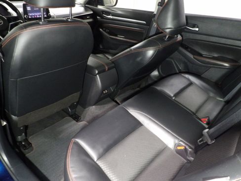 Used 2023 Nissan Altima 2.5 SR image 11