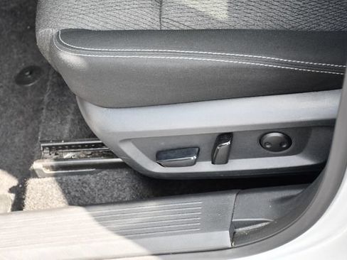 Used 2025 Nissan Rogue SV AWD/4WD image 30