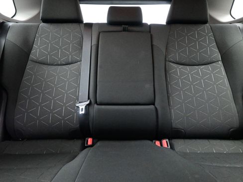 Used 2021 Toyota RAV4 XLE w/ Convenience Package image 16