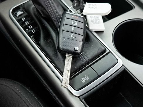 Used 2020 Kia Optima LX image 33