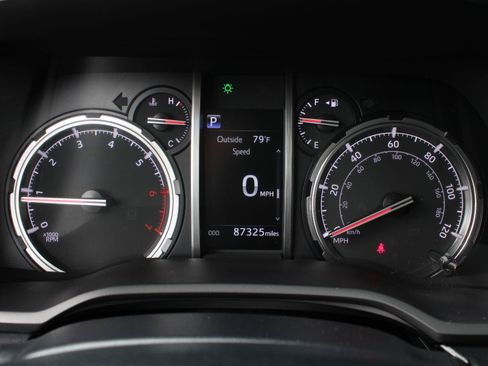 Used 2021 Toyota 4Runner Nightshade AWD/4WD image 10