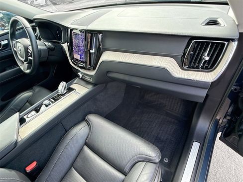 Used 2022 Volvo XC60 B6 Inscription w/ Advanced Package image 34