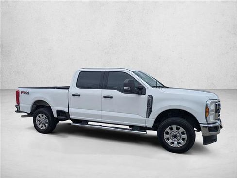 Used 2024 Ford F250 XLT w/ FX4 Off-Road Package AWD/4WD image 4