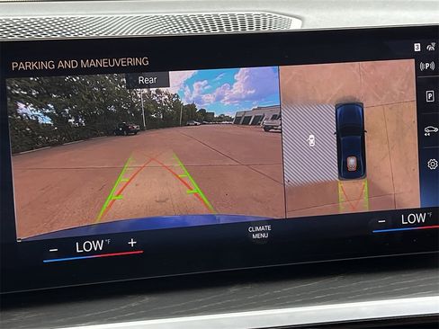 Used 2023 BMW 330i Sedan w/ Premium Package image 16