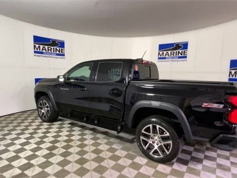 Used 2023 Chevrolet Colorado Z71 w/ Z71 Convenience Package 2 image 8