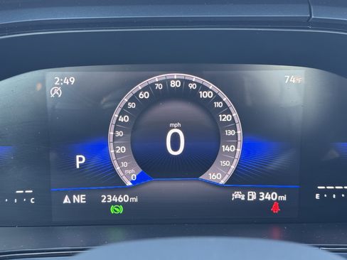 Used 2024 Volkswagen Taos SE image 11