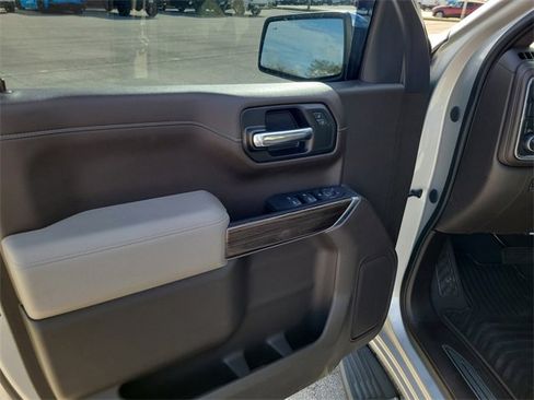 Certified 2022 Chevrolet Silverado 1500 LT w/ Convenience Package II image 17