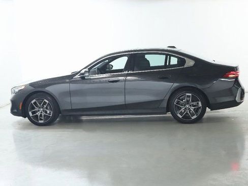 Used 2026 BMW 530i xDrive w/ Premium Package image 41